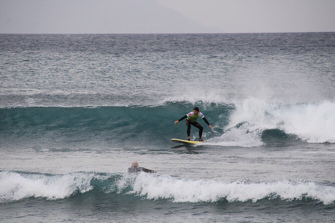 2 hours Semi-private surfing lesson in Playa de Las Americas - Playa de la Américas: a sensible place to learn fast