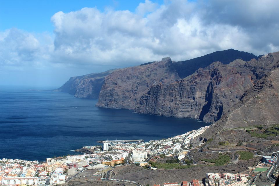 Adeje: Scenic Tenerife Helicopter Flight - Picking your route: South Coast, Los Gigantes, Isla Baja, or Teide National Park