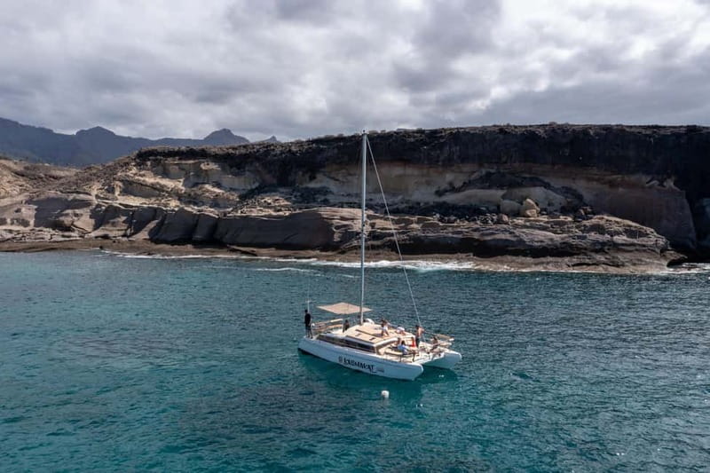 Costa Adeje: Catamaran Tour, Snorkelling, Snacks & Drinks - Snorkelling Equipment and Solarium Setup: Comfort Makes the Difference