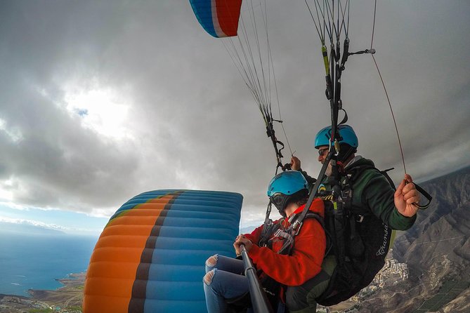 High Performance Paragliding Tandem Flight in Tenerife South - Why Tenerife Tandem Paragliding Feels Different Here