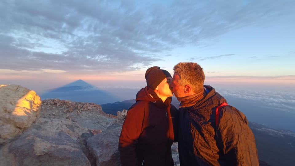 Hiking Summit of Teide by night for a sunrise and a Shadow - Gear and clothing: what’s included and what you still must bring