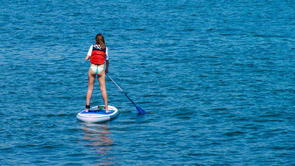 Los Cristianos : 1 Hour of Paddle surf Rental - Meeting point on Juan Reverón Sierra Street: find it quickly