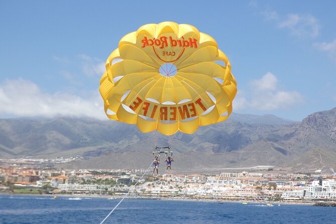 Parasailing flights on the coast of Adeje in Tenerife - Life jacket included, snacks not included