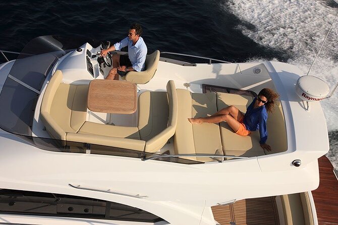 Private Luxury Motor Boat 2, 3 and 4 Hour Charters - Beneteau Antares 42: what you’re paying for once you’re aboard