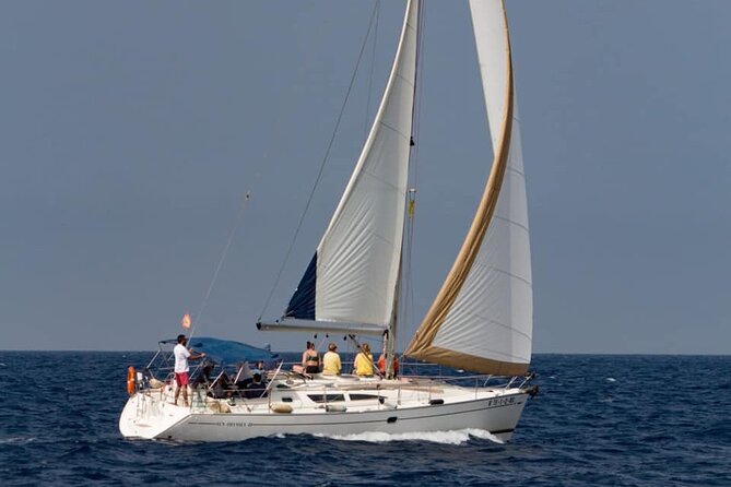 Private Yacht Excursion from Puerto Colon 3 hours - Stop 1: The Roulette Luxury Sailboat Session (What It Actually Feels Like)