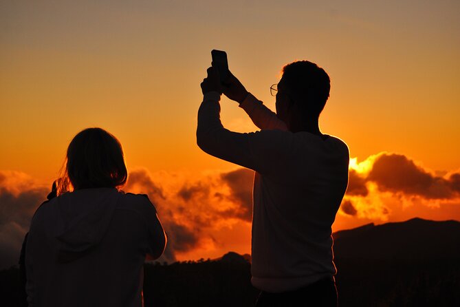 Self Drive Sunset & Stargazing in Teide National Park - No Dinner - Montaña Sámara: sunset above the Sea of Clouds (and a drink)