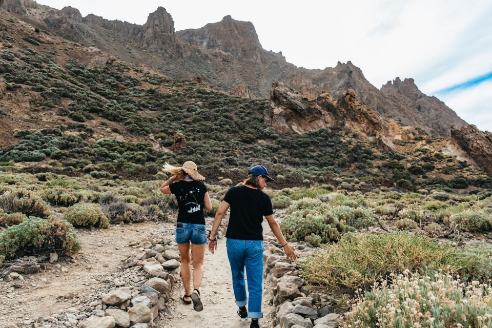 Teide: Guided Sunset & Stargazing Tour by Night with Dinner - Practical tips to enjoy Teide at night (without suffering)