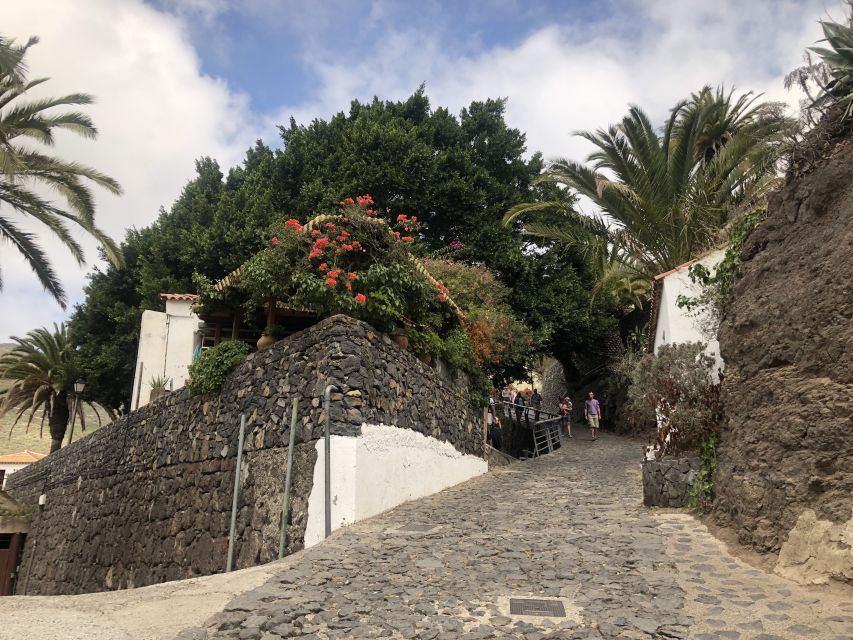 Tenerife: Mount Teide, Masca, Icod and Garachico Day Trip - Santiago del Teide and the return loop