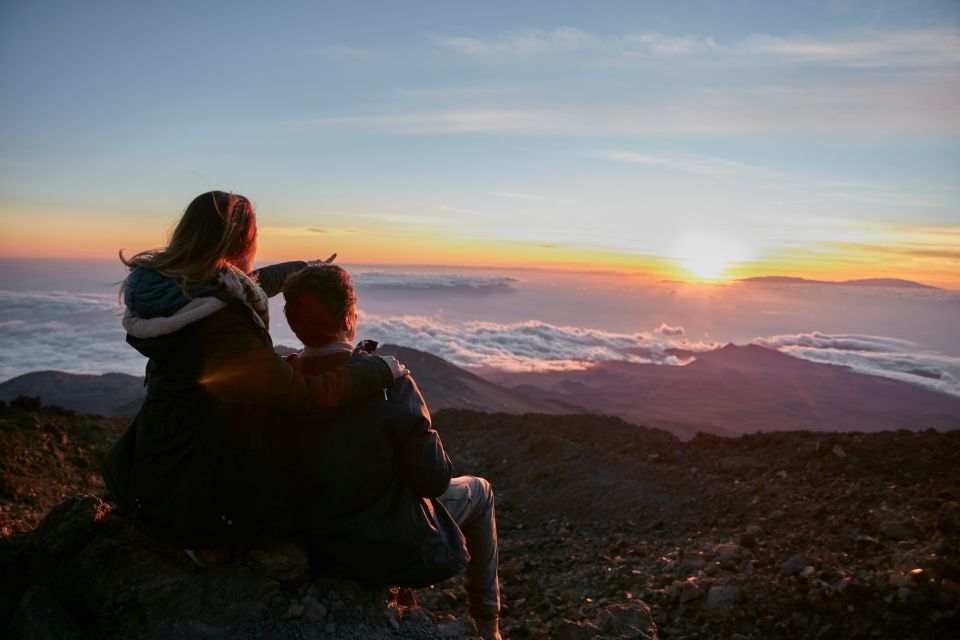 Tenerife: Mount Teide Sunset and Stars Tour with Cable Car - From hotel pickup to the 3,555-meter cable car: expect the ride to count
