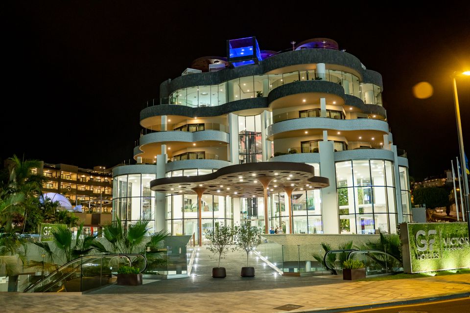 Tenerife: Scandal Dinner Show Entry Ticket and 5-Course Meal - Dress code and rules that can derail your evening