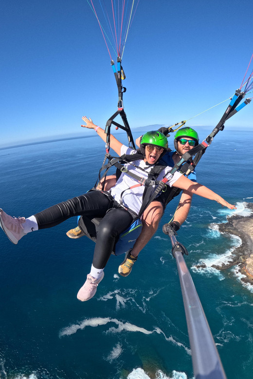 Tenerife: Tandem Paragliding in Adeje with hotel transfer - Flying over Adeje with a coastline landing target