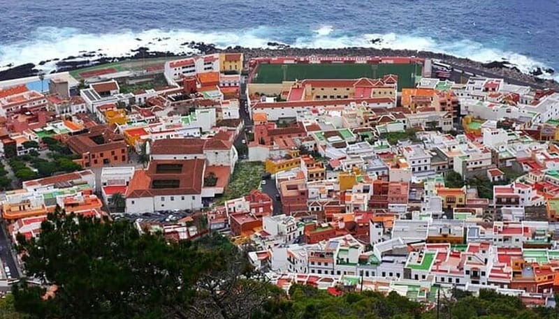 Tenerife: Teide, Icod de los Vinos & Garachico Full Day Tour - Language Coverage and Guide Style on the Ground